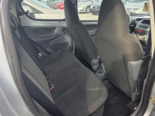 Citroen C1 1.0* klima* - автомобили, коли, обяви за нови и употребявани 9