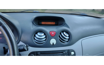 Citroen C3 1,4i AUTOMATIC EXCLUSIVE - автомобили, коли, обяви за нови и употребявани 11