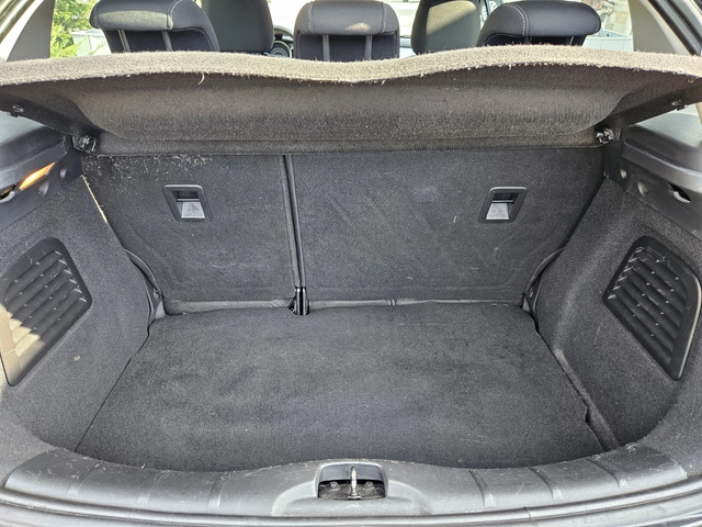 Citroen C3 1.1i-60кс= 137.000км= 4ЦИЛИНДЪРА= АВТОПИЛОТ - автомобили, коли, обяви за нови и употребявани 9