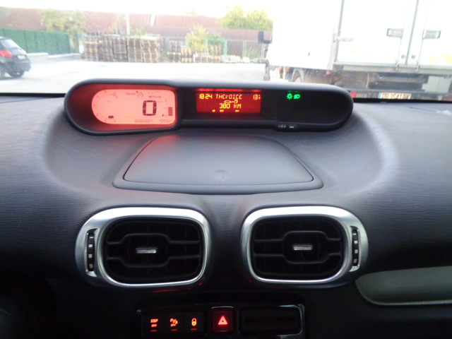 Citroen C3 Picasso 1.4i-16V-95-EXCLUSIVE-BARTER-LIZING - автомобили, коли, обяви за нови и употребявани 14