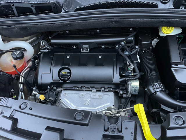 Citroen C3 Picasso 1.4i-95-EXCLUSIV-ITALIA - автомобили, коли, обяви за нови и употребявани 11