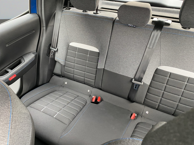 Citroen C3 PLUS HYBRID 110 Automatic E6 - автомобили, коли, обяви за нови и употребявани 11