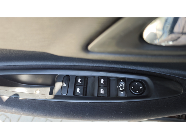 Citroen C4, 2006 г., 160000 км, 139 к.с. - автомобили, коли, обяви за нови и употребявани 12