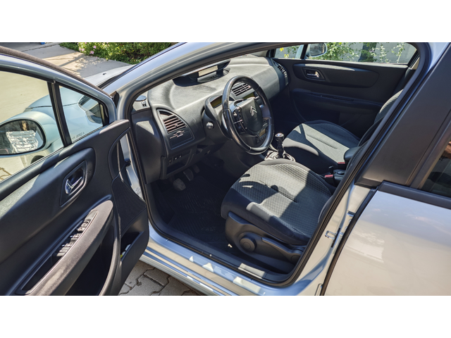 Citroen C4, 2006 г., 160000 км, 139 к.с. - автомобили, коли, обяви за нови и употребявани 8