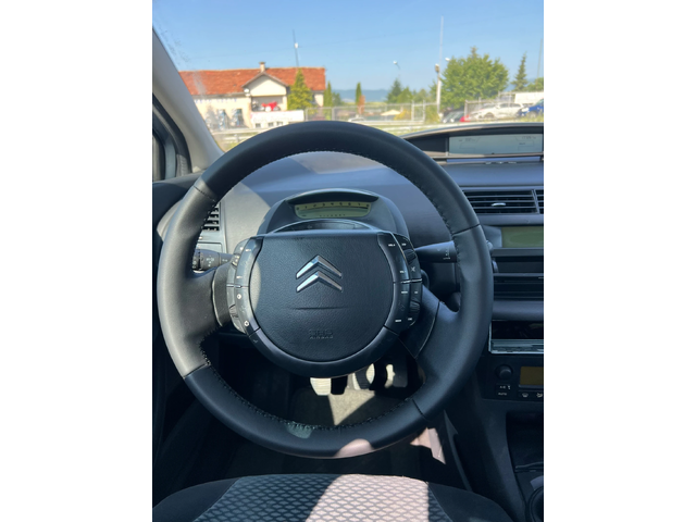 Citroen C4 1.6i - автомобили, коли, обяви за нови и употребявани 10