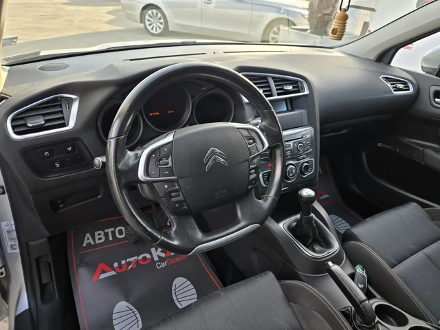 Citroen C4 1.6i-120кс= АВТОПИЛОТ= ПАРКТРОНИК= СЕРВ.ИСТОРИЯ - автомобили, коли, обяви за нови и употребявани 7