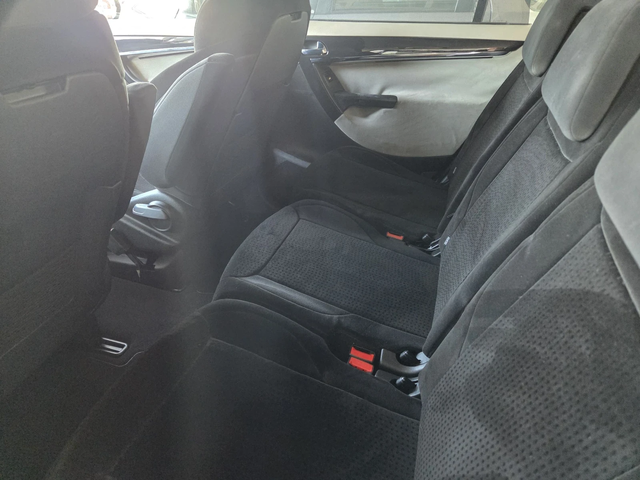 Citroen C4 Picasso 2.0hdi* automat* - автомобили, коли, обяви за нови и употребявани 9