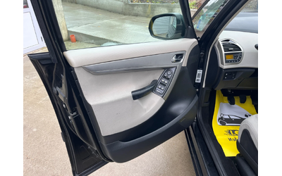 Citroen C4 Picasso 1.8 - автомобили, коли, обяви за нови и употребявани 10