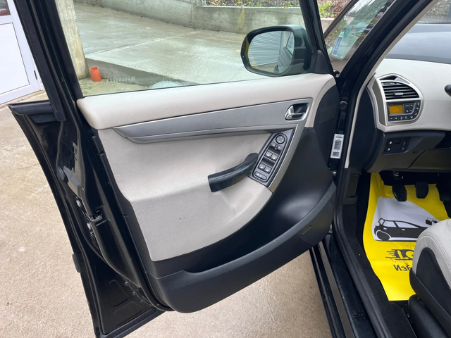 Citroen C4 Picasso 1.8 - автомобили, коли, обяви за нови и употребявани 10