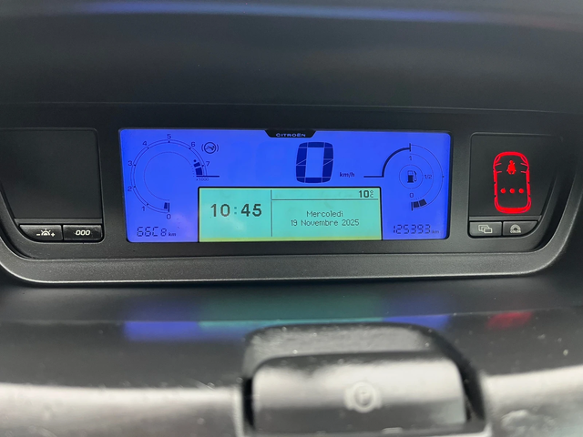 Citroen C4 Picasso 1.8 - автомобили, коли, обяви за нови и употребявани 13