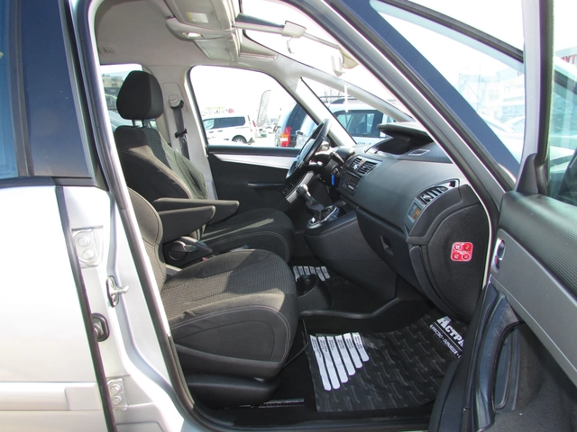 Citroen C4 Picasso 1.6HDI EURO4 - автомобили, коли, обяви за нови и употребявани 9