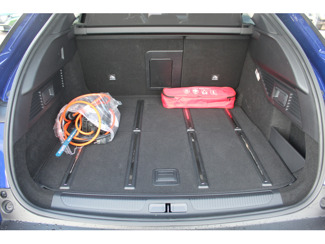 Citroen C5X FEEL PACK Hybrid 225 e-EAT8 E6 - автомобили, коли, обяви за нови и употребявани 7