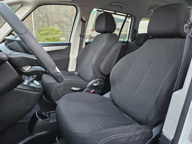 Citroen Grand C4 Picasso 1.6Hdi Facelift/7mesta/6skorosti - автомобили, коли, обяви за нови и употребявани 10