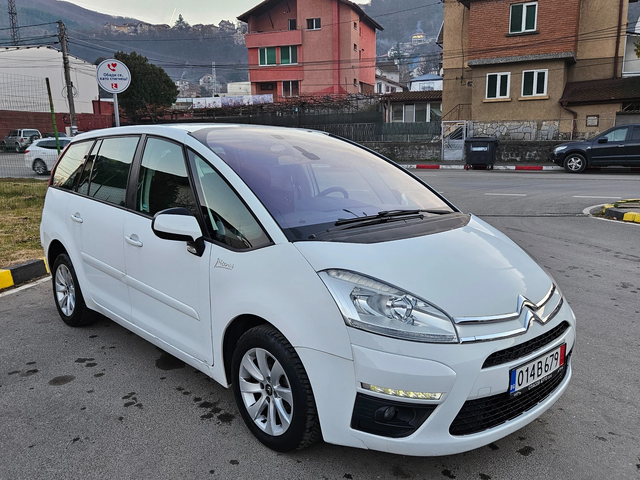 Citroen Grand C4 Picasso 1.6Hdi Facelift/7mesta/6skorosti - автомобили, коли, обяви за нови и употребявани 6