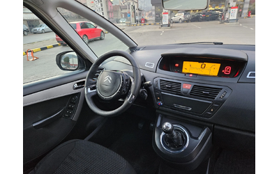 Citroen Grand C4 Picasso 1.6Hdi Facelift/7mesta/6skorosti - автомобили, коли, обяви за нови и употребявани 9