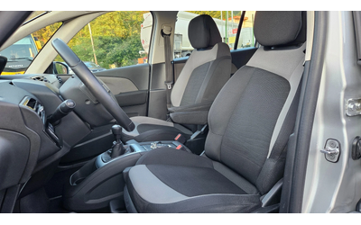 Citroen Grand C4 Picasso 1.6 Hdi NAVIG/KLIMATRON/6skorost/7mesta - автомобили, коли, обяви за нови и употребявани 8