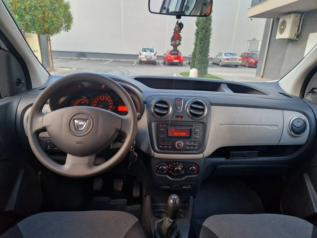 Dacia Dokker 1.5 / 90 к. с. - автомобили, коли, обяви за нови и употребявани 11