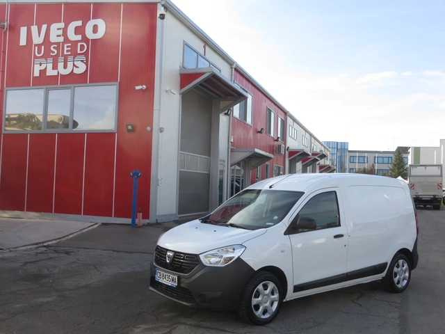 Dacia Dokker 1, 6 ГАЗ/БЕНЗИН - автомобили, коли, обяви за нови и употребявани 0