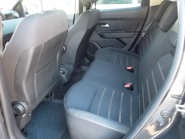 Dacia Duster 1.2TCe 4x4 - автомобили, коли, обяви за нови и употребявани 9