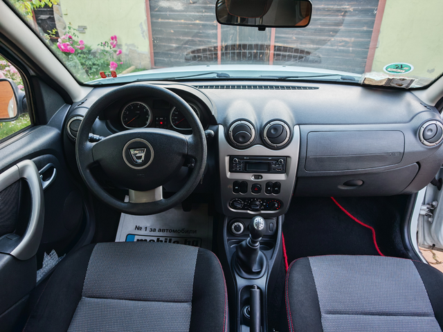 Dacia Duster ==1.5DCI-4X4-6 скорости - автомобили, коли, обяви за нови и употребявани 10