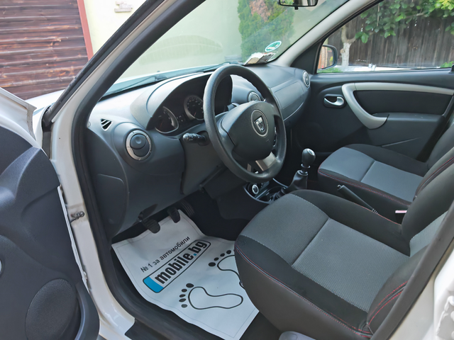 Dacia Duster ==1.5DCI-4X4-6 скорости - автомобили, коли, обяви за нови и употребявани 6