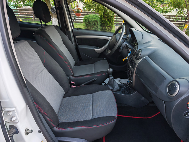 Dacia Duster ==1.5DCI-4X4-6 скорости - автомобили, коли, обяви за нови и употребявани 8