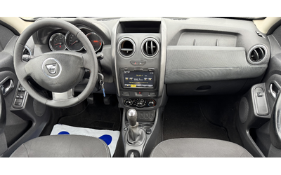 Dacia Duster 1,6i bi-fuel GPL, 105k.c., нави, 4х2, евро 5В, клима, usb, aux, ел.пакет, Италия - автомобили, коли, обяви за нови и употребявани 11