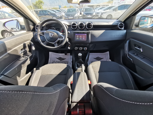 Dacia Duster 1.6i E6C PRESTIGE - автомобили, коли, обяви за нови и употребявани 8