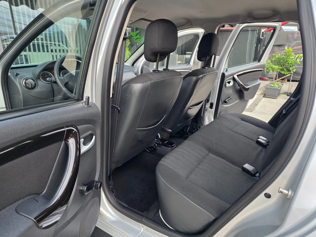 Dacia Duster 1.6i-105к.с EURO 5-4Х4-КЛИМАТИК-ШВЕЙЦАРИЯ - автомобили, коли, обяви за нови и употребявани 13