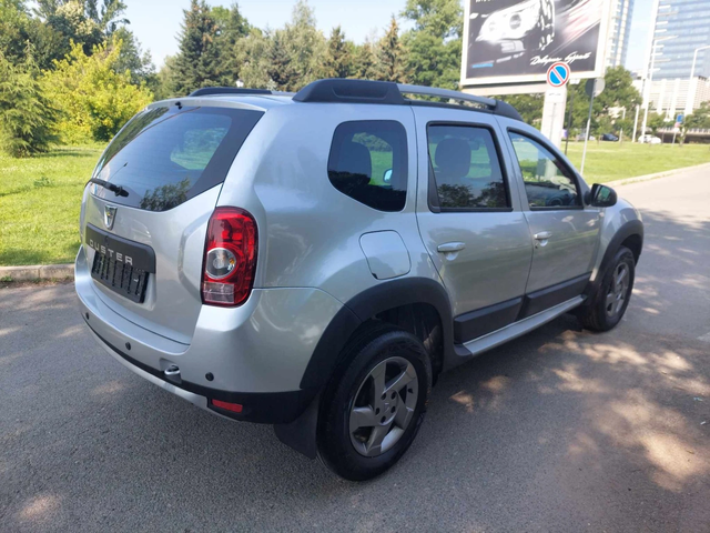 Dacia Duster 1,5dci 110ps 4X4 - автомобили, коли, обяви за нови и употребявани 2