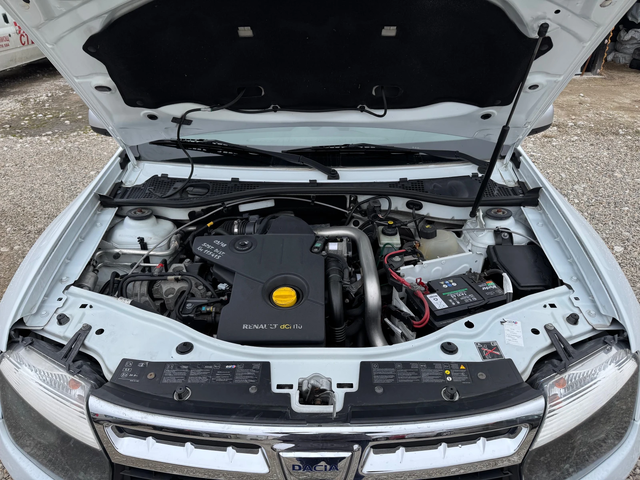 Dacia Duster 1.5DCI-4X4 - автомобили, коли, обяви за нови и употребявани 1