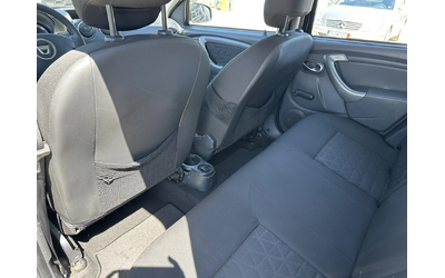 Dacia Duster 1.6* 105ps* НАВИ* FACE* КЛИМАТИК - автомобили, коли, обяви за нови и употребявани 12