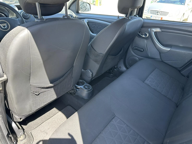 Dacia Duster 1.6* 105ps* НАВИ* FACE* КЛИМАТИК - автомобили, коли, обяви за нови и употребявани 12