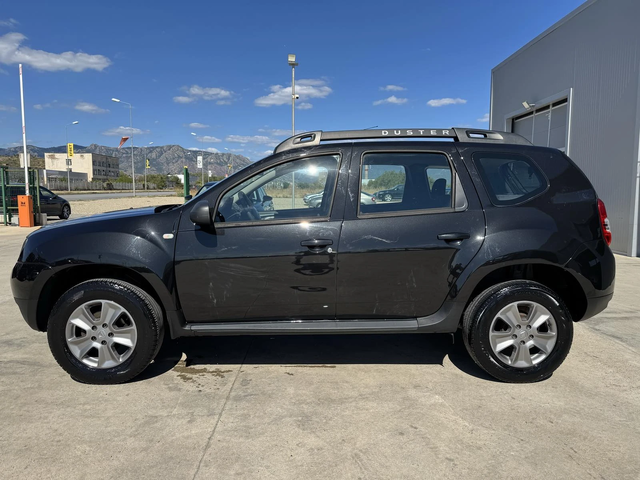Dacia Duster 1.6* 105ps* НАВИ* FACE* КЛИМАТИК - автомобили, коли, обяви за нови и употребявани 1