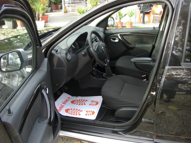 Dacia Duster 1.6i GPL - автомобили, коли, обяви за нови и употребявани 8