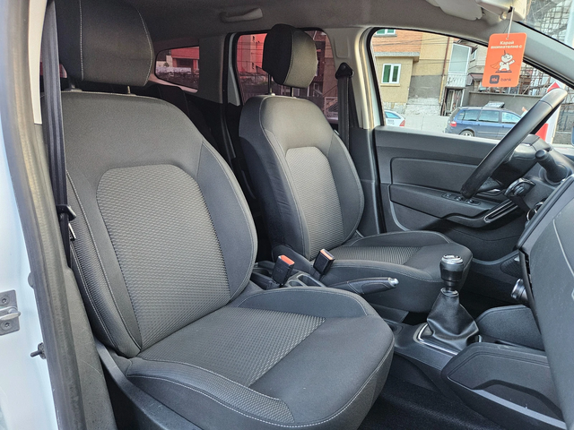 Dacia Duster 1.5 Dci Navig/Klimatik/Euro-6 - автомобили, коли, обяви за нови и употребявани 11