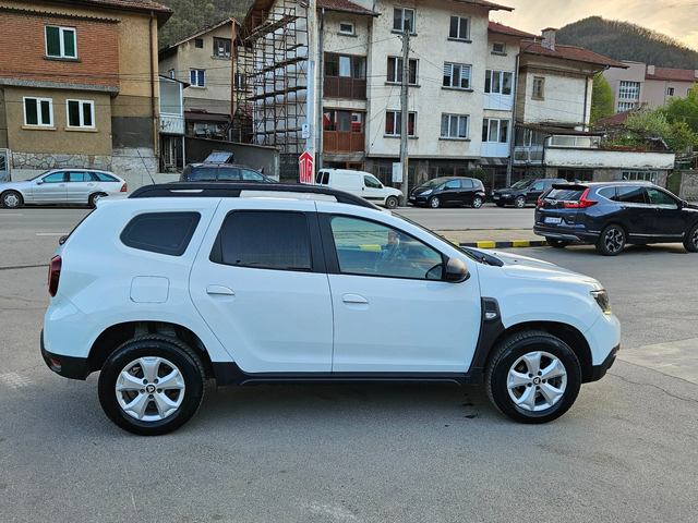 Dacia Duster 1.5 Dci Navig/Klimatik/Euro-6 - автомобили, коли, обяви за нови и употребявани 6