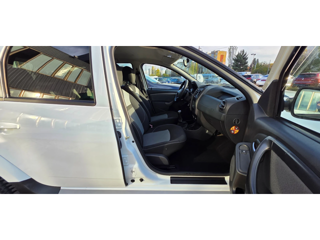 Dacia Duster 1.6i 114k.c UNIKAT ITALIA EURO 6B GAZ - автомобили, коли, обяви за нови и употребявани 13