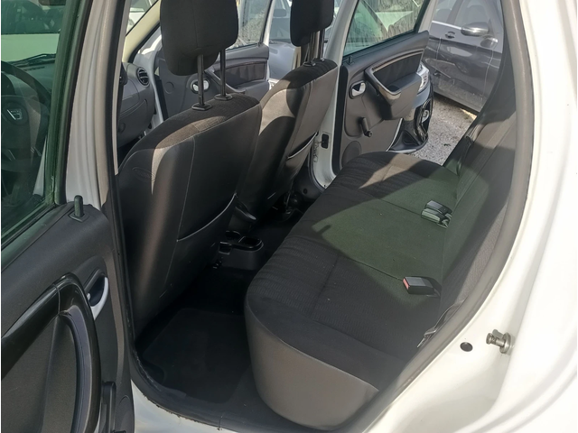 Dacia Duster 1.6 бензин, Италия - автомобили, коли, обяви за нови и употребявани 7