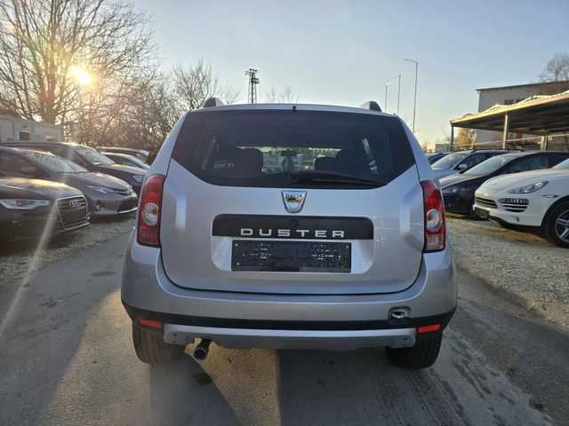 Dacia Duster 1.6i 110к.с фабрична газ - автомобили, коли, обяви за нови и употребявани 5