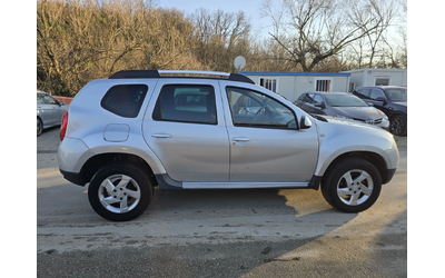 Dacia Duster 1.6i 110к.с фабрична газ - автомобили, коли, обяви за нови и употребявани 7