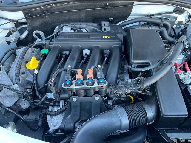 Dacia Duster 1.6i-GPL-FEIS-ITALIA - автомобили, коли, обяви за нови и употребявани 16