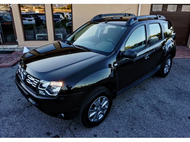 Dacia Duster 1.6I GPL LAUREATE - автомобили, коли, обяви за нови и употребявани 0