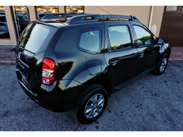 Dacia Duster 1.6I GPL LAUREATE - автомобили, коли, обяви за нови и употребявани 2