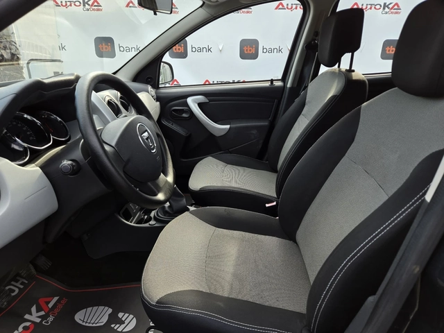Dacia Duster 1.6i-105кс= ФАБРИЧНА ГАЗ= FACELIFT= КЛИМАТИК - автомобили, коли, обяви за нови и употребявани 6