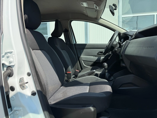 Dacia Duster 1.5 dci 4x4 върнат от Лизинг Реален пробег - автомобили, коли, обяви за нови и употребявани 9