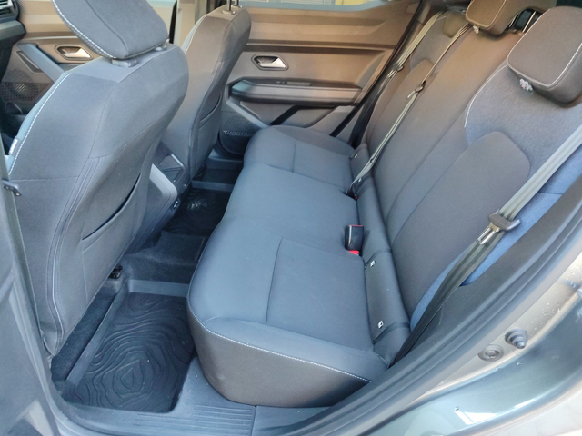 Dacia Duster SUV 140к.с. Хибрид - автомобили, коли, обяви за нови и употребявани 11