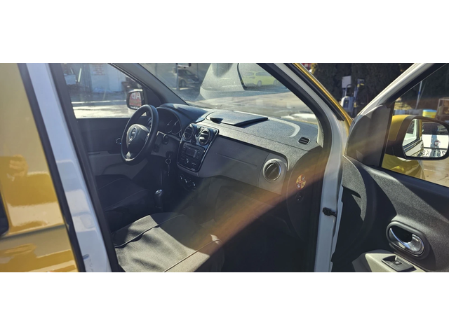 Dacia Lodgy 1.6i+ ЗаводскиГазИнж.-Подготвена за такси* Навигац - автомобили, коли, обяви за нови и употребявани 15