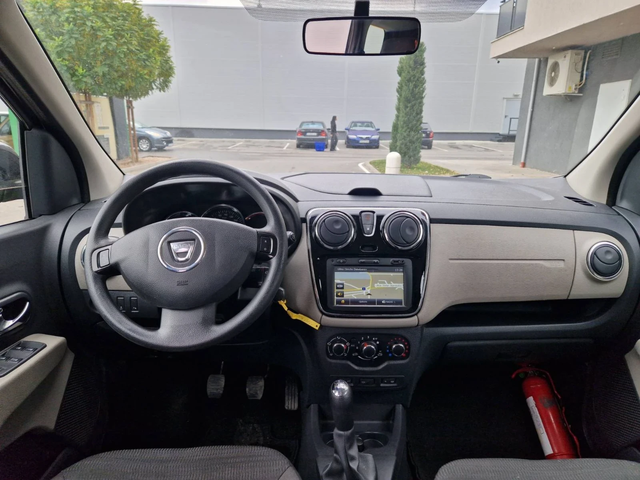 Dacia Lodgy 1.5 / 90 к. с. НАВИГАЦИЯ - автомобили, коли, обяви за нови и употребявани 10