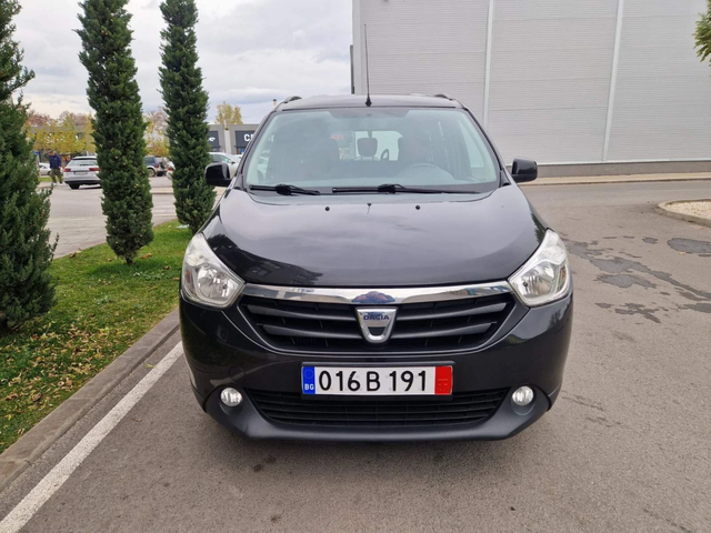 Dacia Lodgy 1.5 / 90 к. с. НАВИГАЦИЯ - автомобили, коли, обяви за нови и употребявани 2